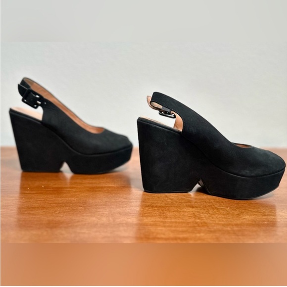 Robert Clergerie Dylan Black Suede
Goatskin Platform Wedge - Picture 6 of 8